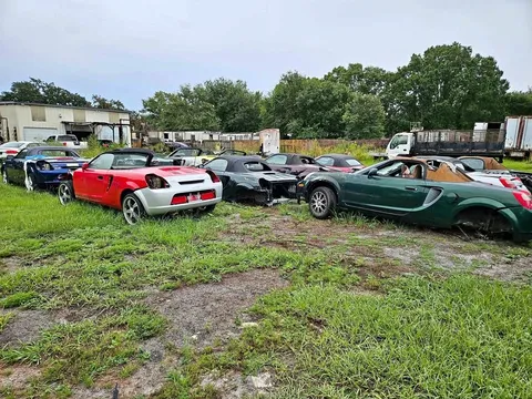 Toyota MR2 Spyder Parts