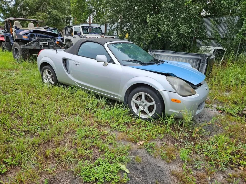 2000 Toyota MR2 Spyder/MR-S - Image 3 of 7