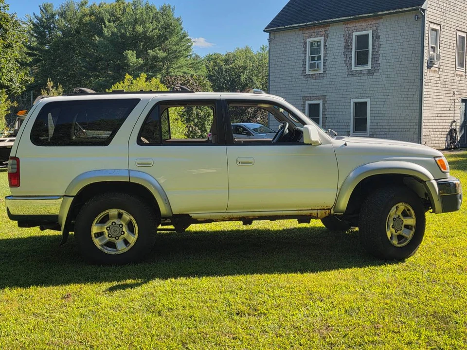 2000 Toyota 4Runner 3rd Gen - Image 2 of 4