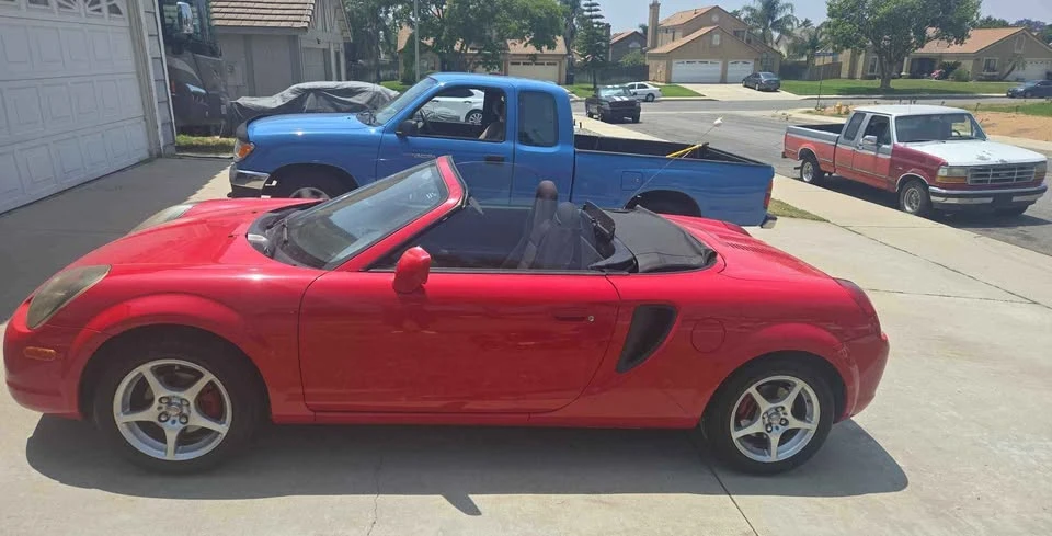 2000 Toyota MR2 Spyder/MR-S - Image 9 of 9