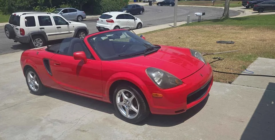 2000 Toyota MR2 Spyder/MR-S - Image 5 of 9