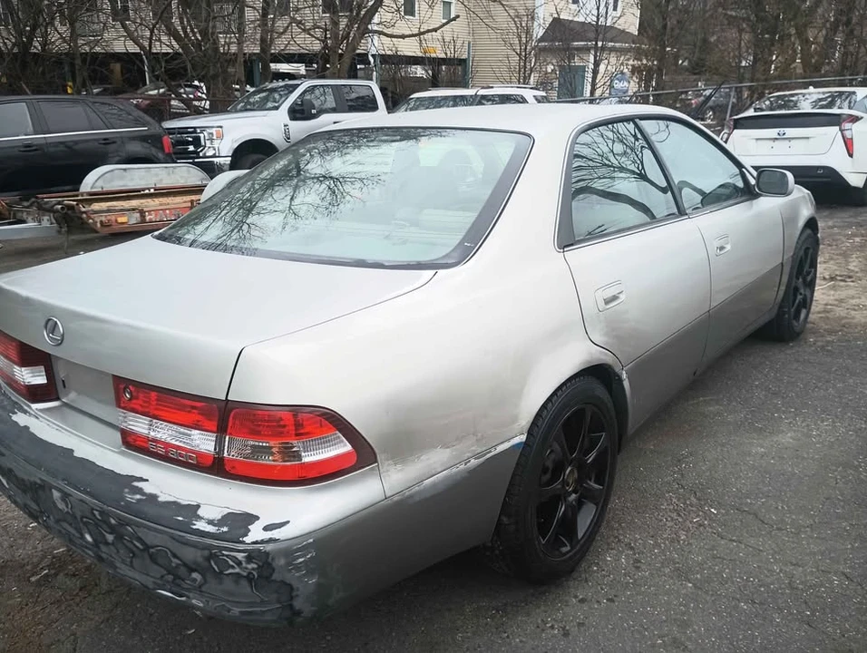 2000 Lexus ES 3rd Gen - Image 3 of 6