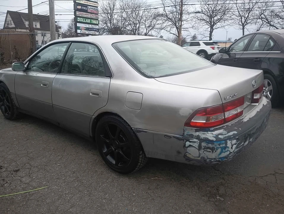 2000 Lexus ES 3rd Gen - Image 2 of 6