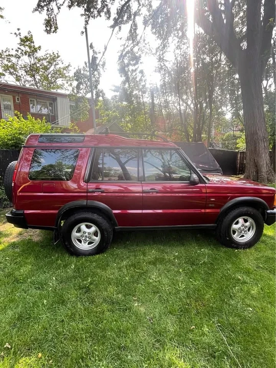 2000 Land Rover Discovery 2nd Gen - Image 2 of 9
