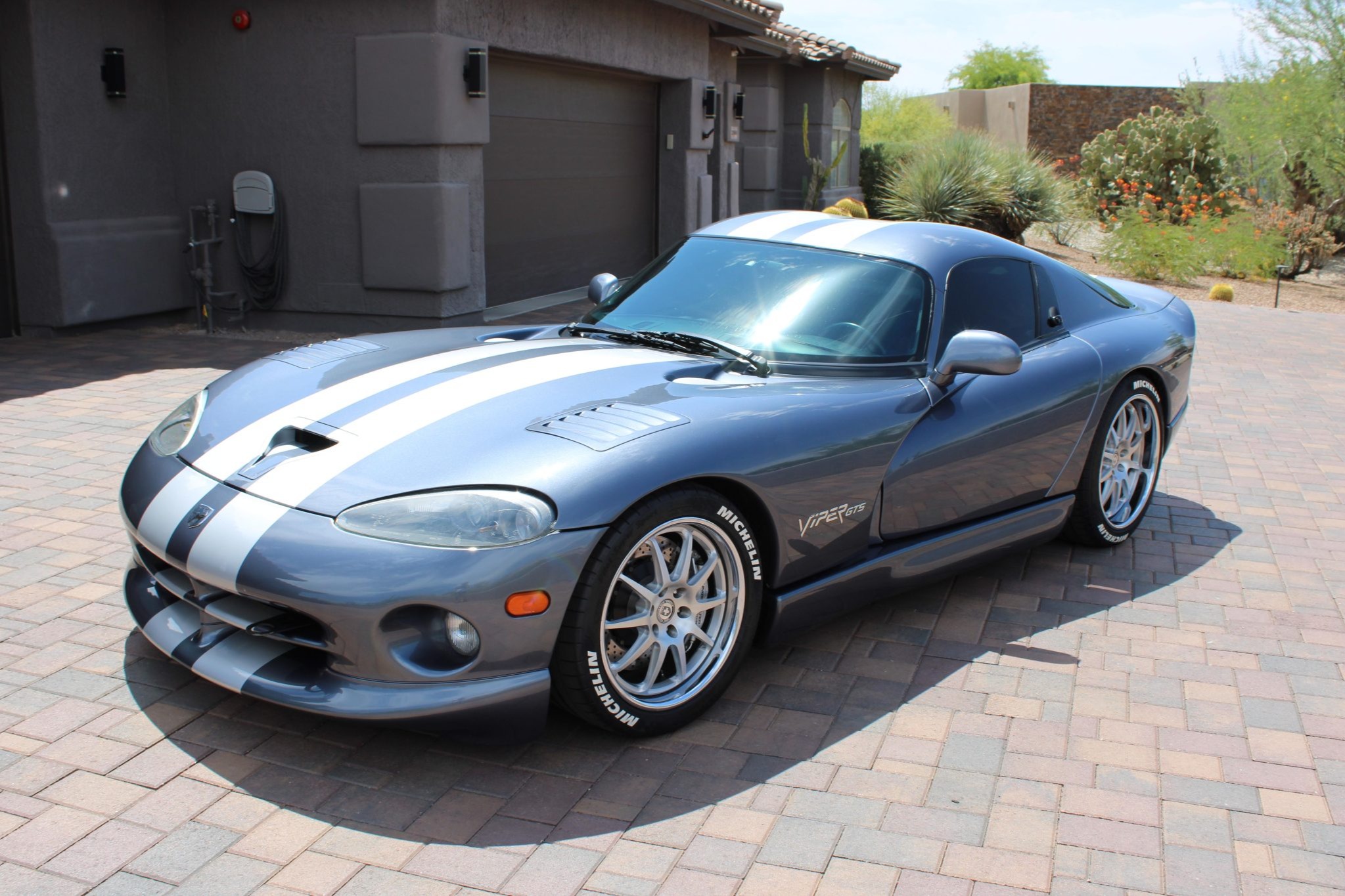 Lingenfelter-Modified 2000 Dodge Viper GTS