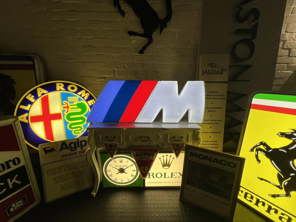 BMW - Image 15 of 24