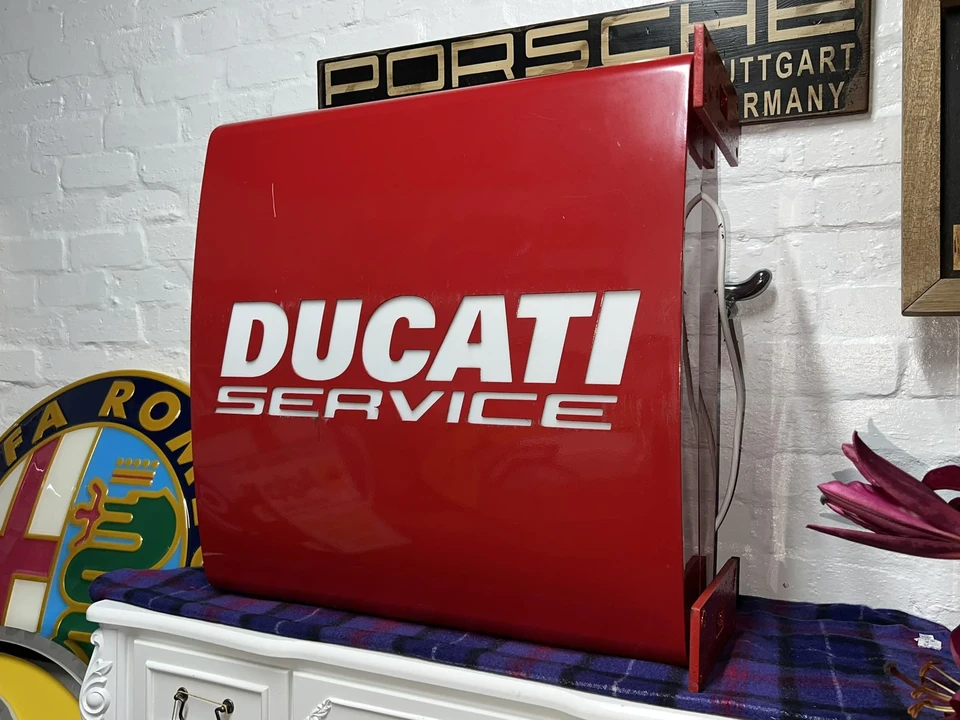 Ducati - Image 8 of 22