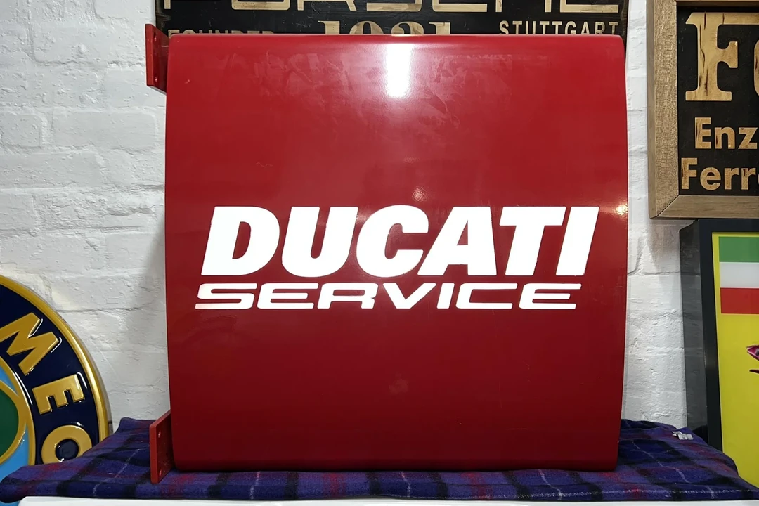 Ducati - Image 6 of 22