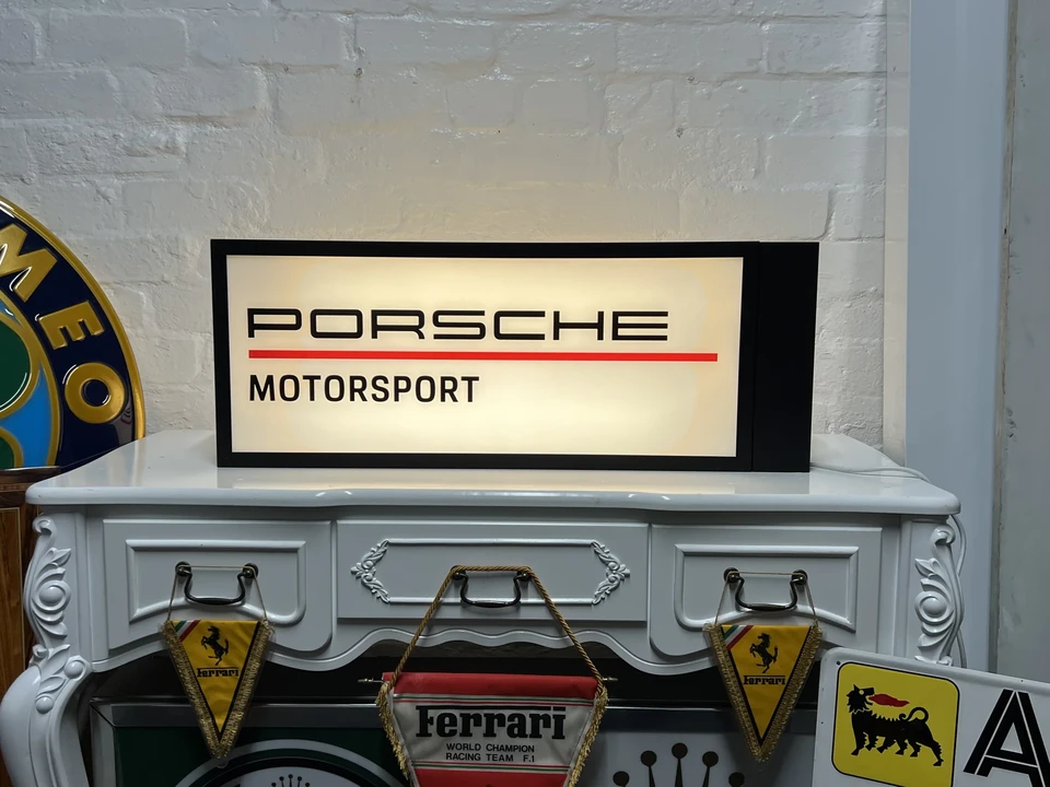 Porsche - Image 2 of 20