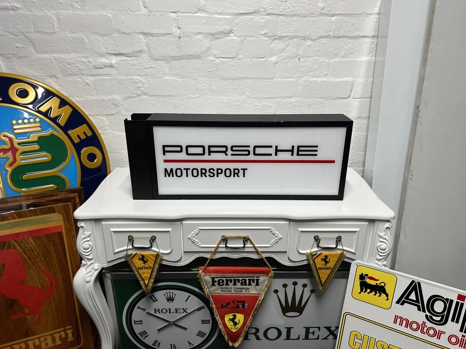Porsche - Image 5 of 20