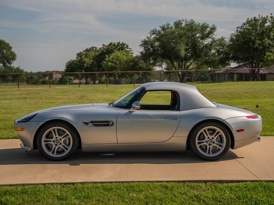 2001 BMW Z8 - Image 25 of 31