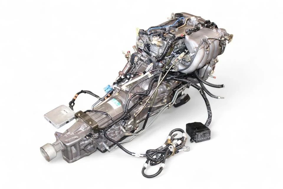 2001 Parts & Memorabilia Engines - Image 7 of 9