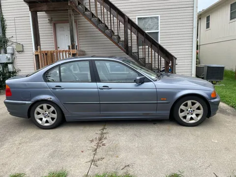 2001 BMW 325i