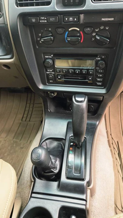 2001 Toyota 4Runner 3rd Gen - Image 13 of 23