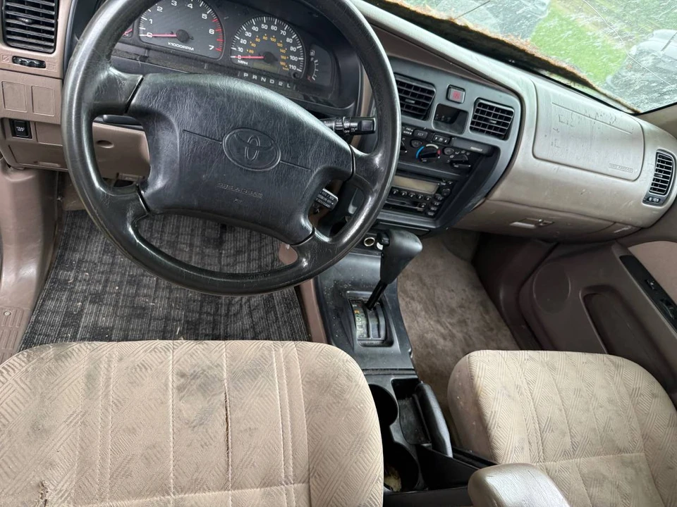 2001 Toyota 4Runner - Image 5 of 6