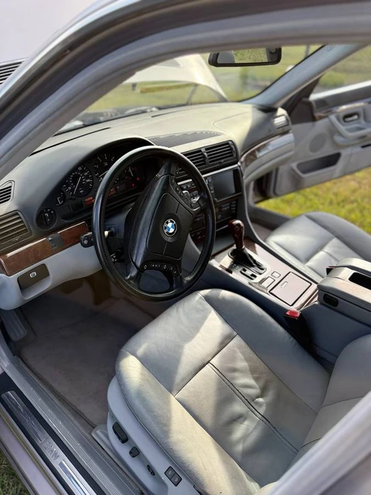 2001 BMW E38 7 Series - Image 9 of 20