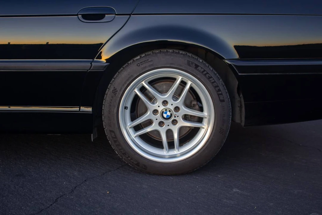 2001 BMW E38 7 Series - Image 12 of 23