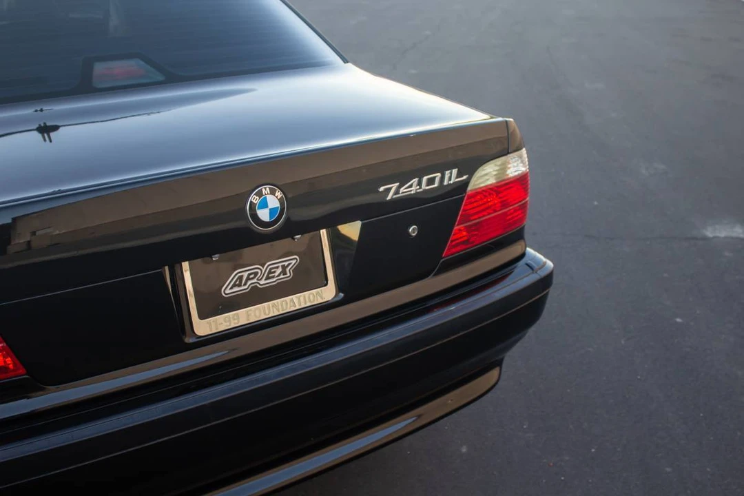 2001 BMW E38 7 Series - Image 4 of 23