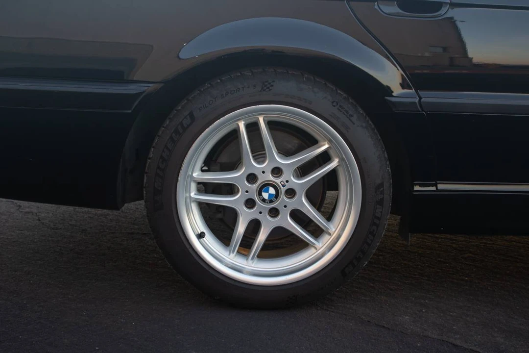 2001 BMW E38 7 Series - Image 9 of 23