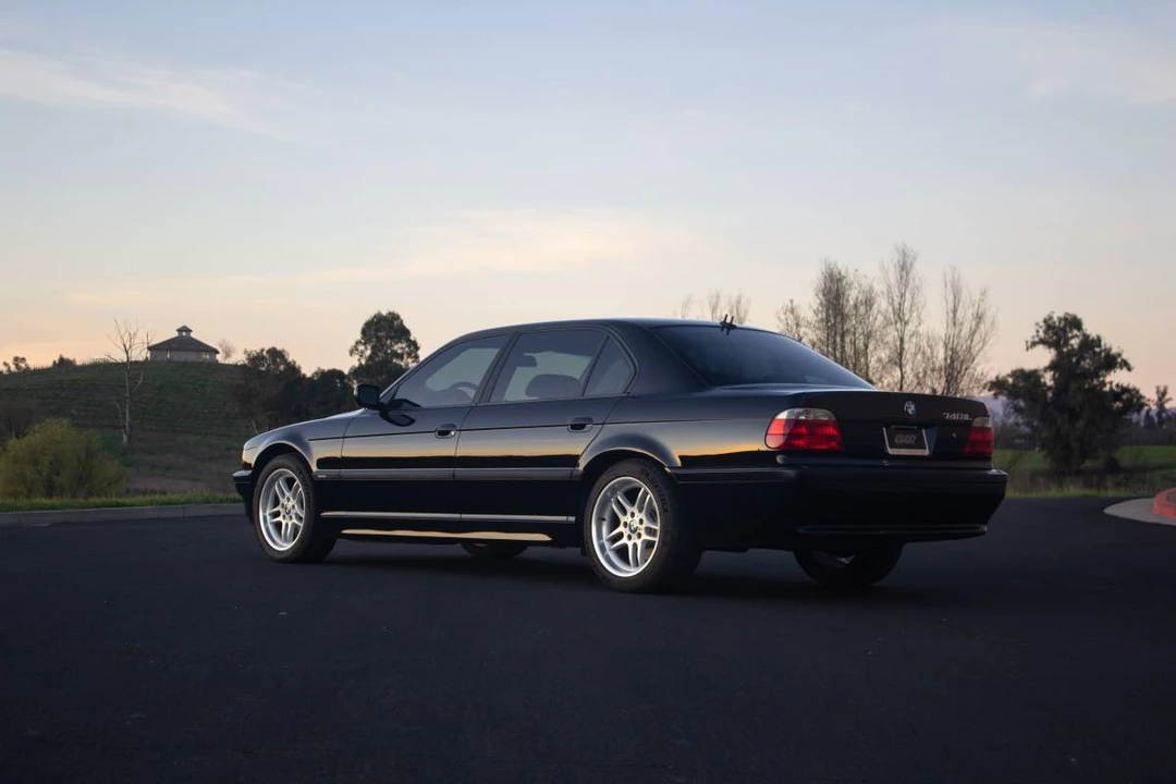 2001 BMW E38 7 Series - Image 6 of 23