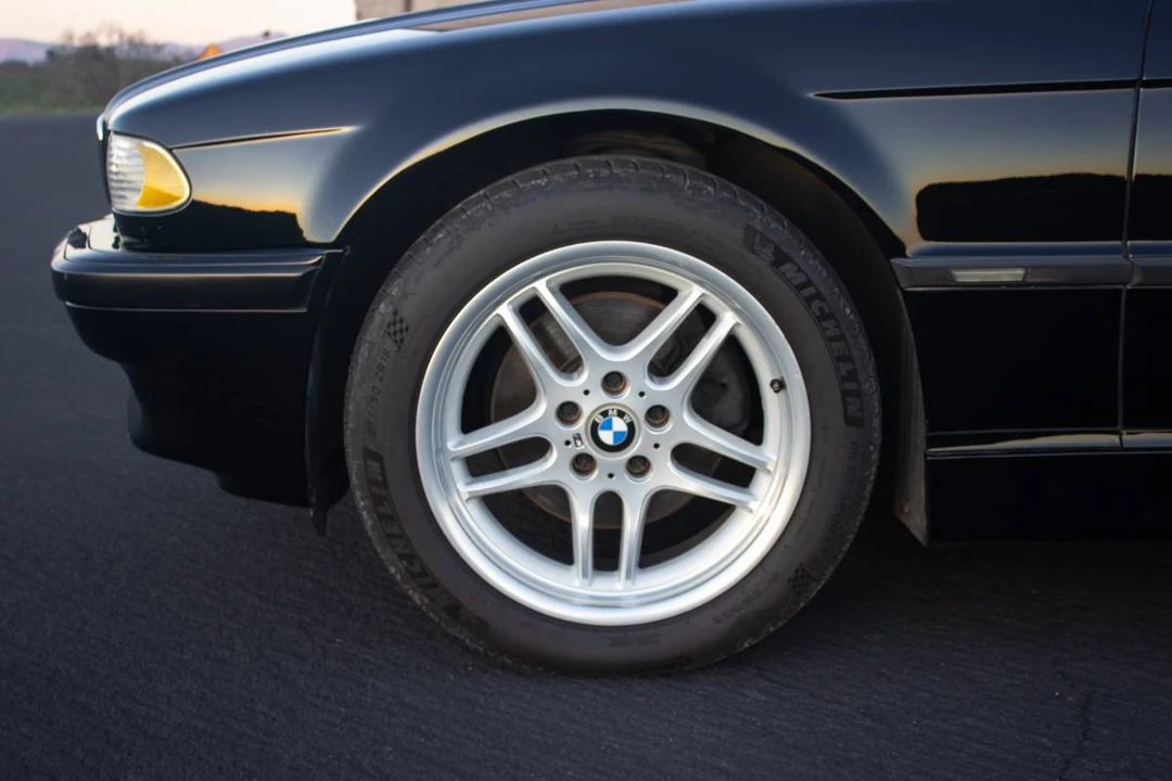 2001 BMW E38 7 Series - Image 11 of 23