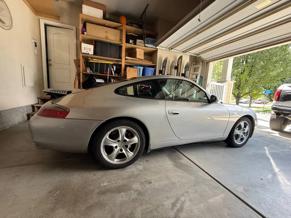 2001 Porsche 996 Carrera 4 - Image 4 of 24