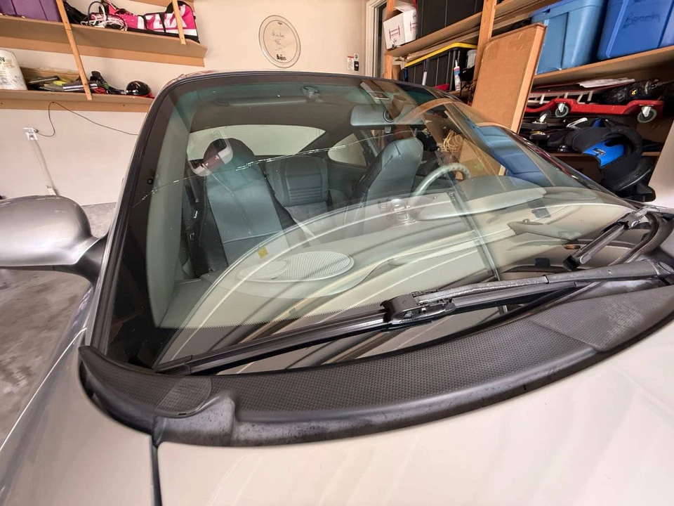 2001 Porsche 996 Carrera 4 - Image 8 of 24