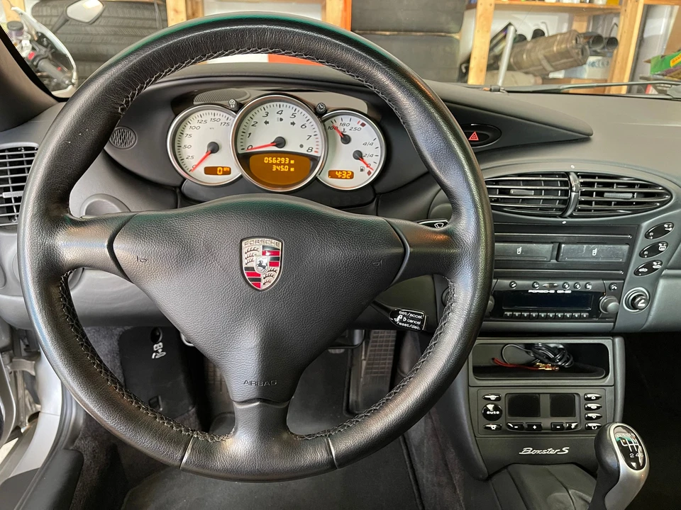 2001 Porsche 986 Boxster S - Image 13 of 31