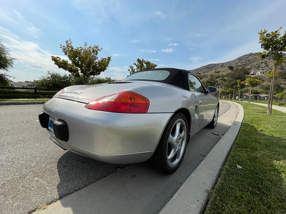 2001 Porsche 986 Boxster S - Image 8 of 31