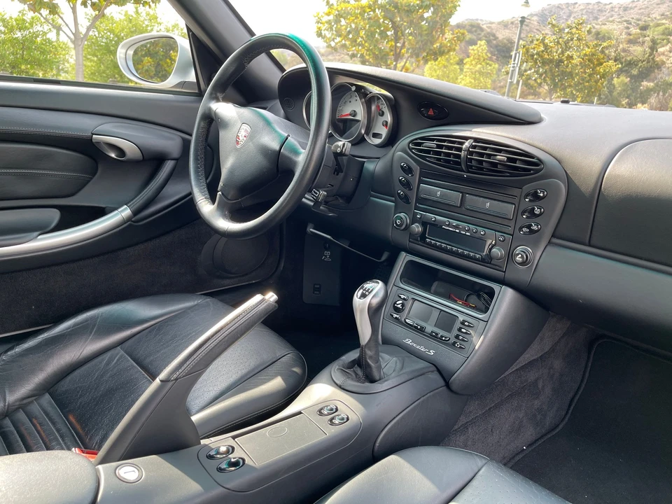 2001 Porsche 986 Boxster S - Image 19 of 31