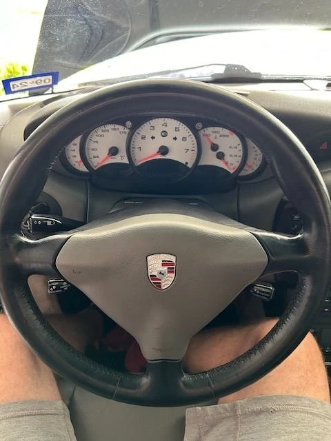 2001 Porsche 996 Carrera 4 - Image 4 of 6