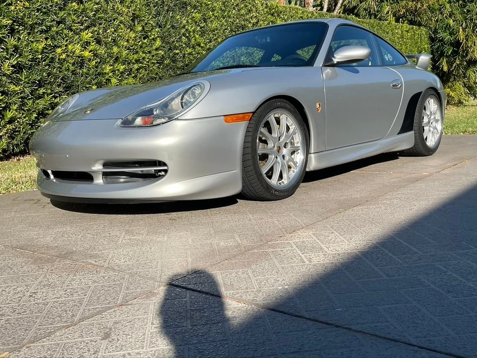 2001 Porsche 996 Carrera 4 - Image 2 of 16