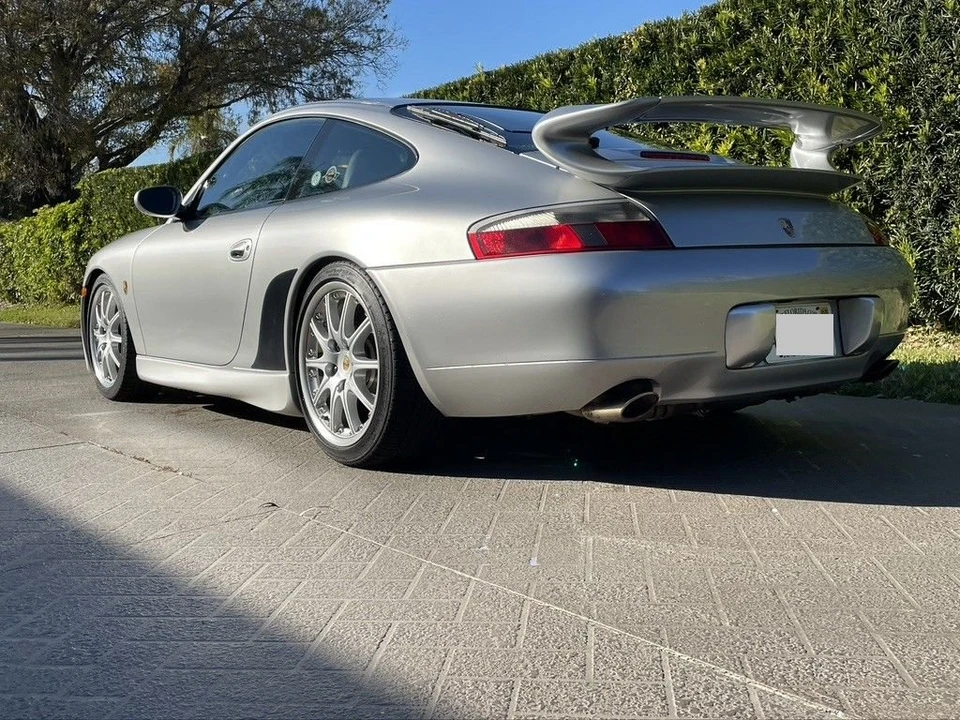 2001 Porsche 996 Carrera 4 - Image 3 of 16