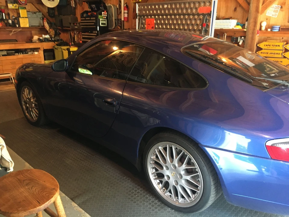 2001 Porsche 996 Carrera 4 - Image 4 of 17