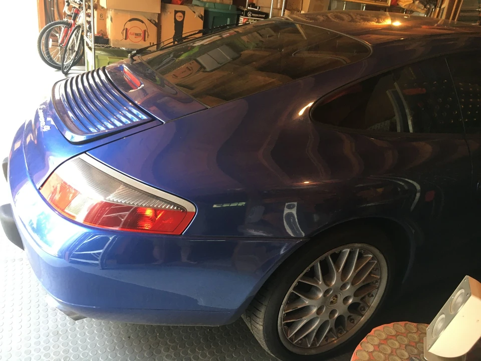 2001 Porsche 996 Carrera 4 - Image 10 of 17