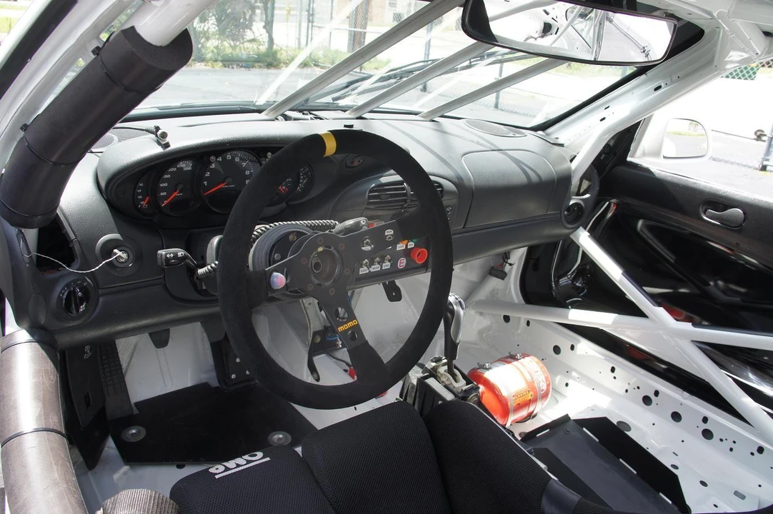 2001 Porsche 996 GT3 - Image 8 of 18
