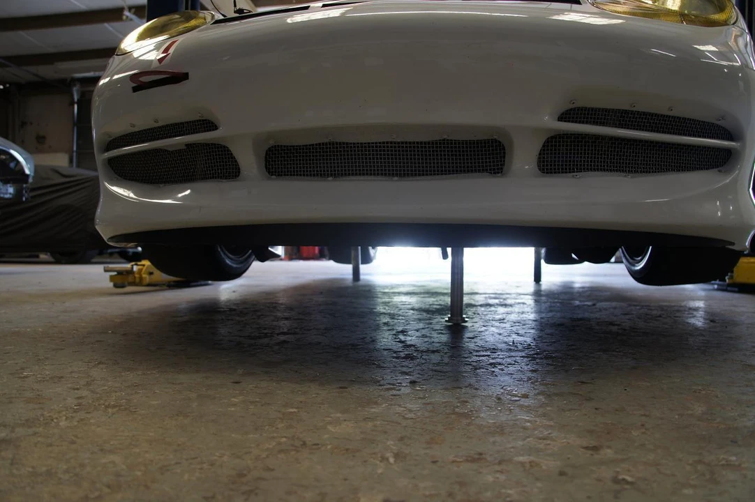 2001 Porsche 996 GT3 - Image 12 of 18