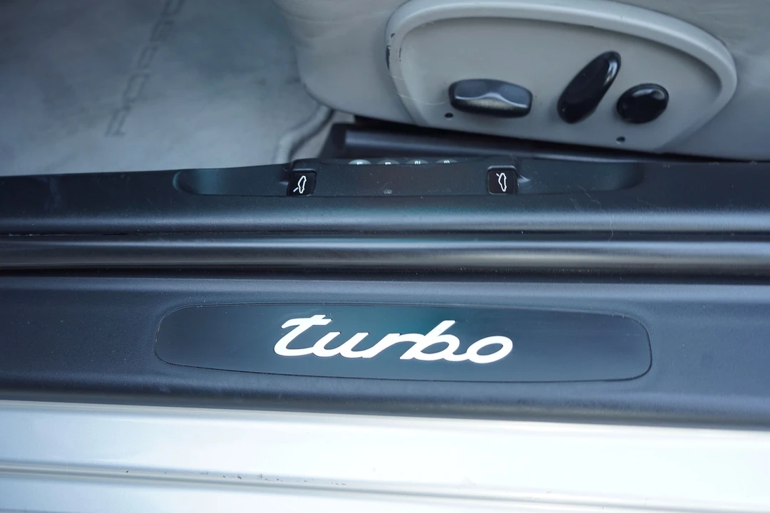 2001 Porsche 996 Turbo - Image 27 of 31