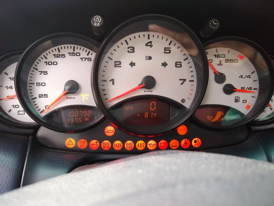 2001 Porsche 996 Carrera - Image 12 of 20