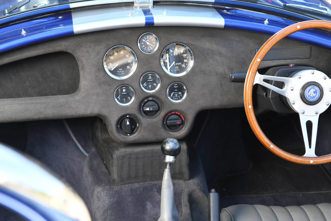 2001 AC - Image 18 of 31