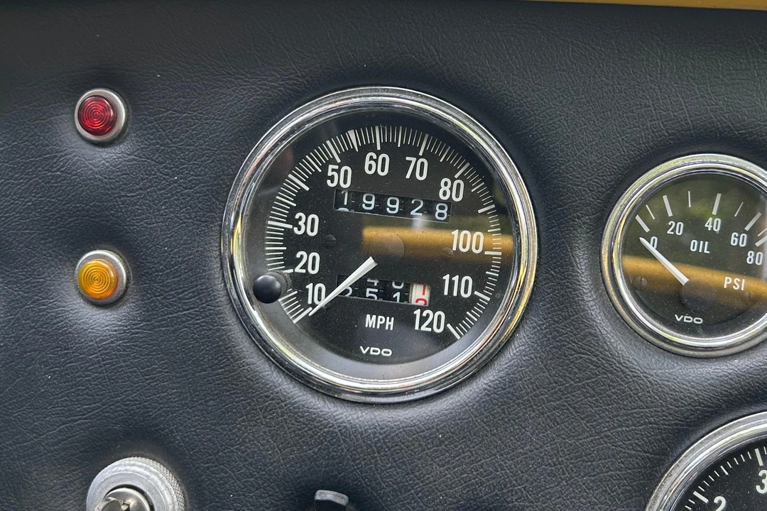 2001 Shelby Cobra Replica - Image 28 of 31