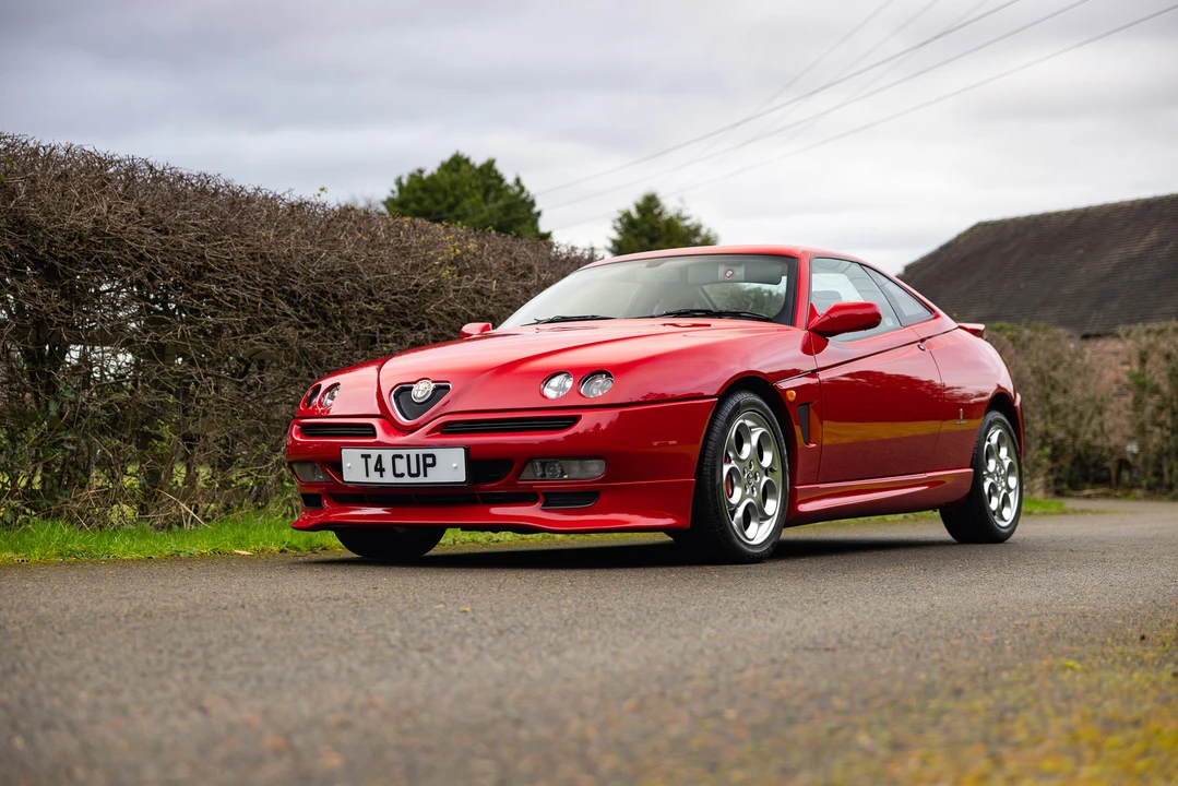 2001 Alfa Romeo 916 GTV & Spider - Image 4 of 31