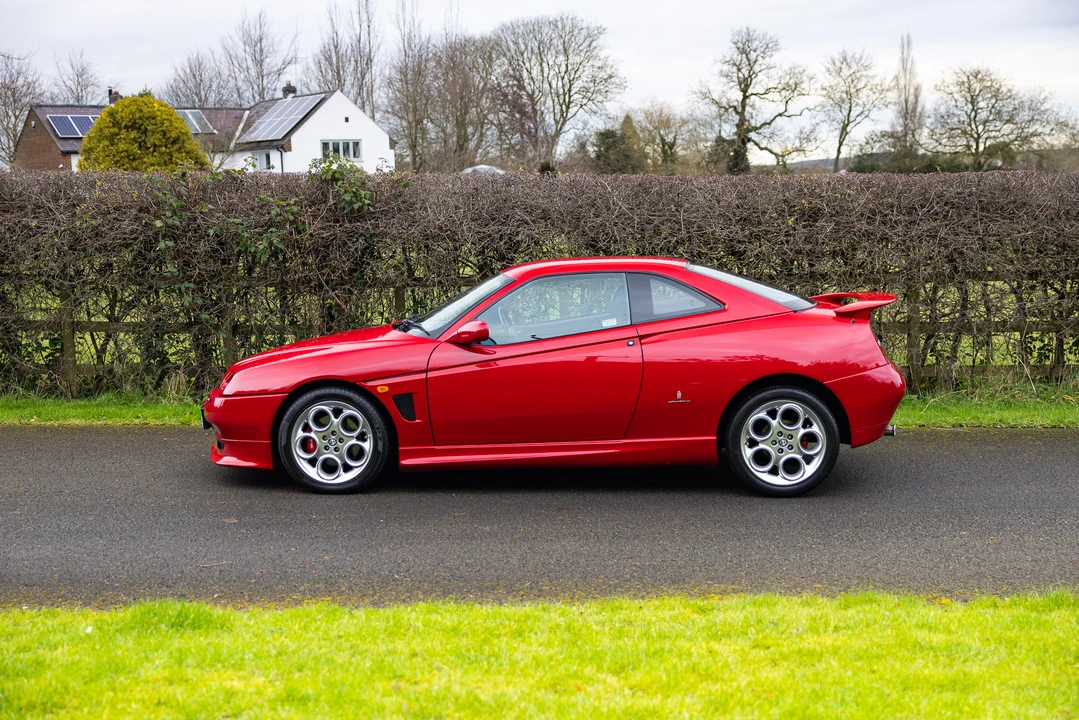 2001 Alfa Romeo 916 GTV & Spider - Image 10 of 31