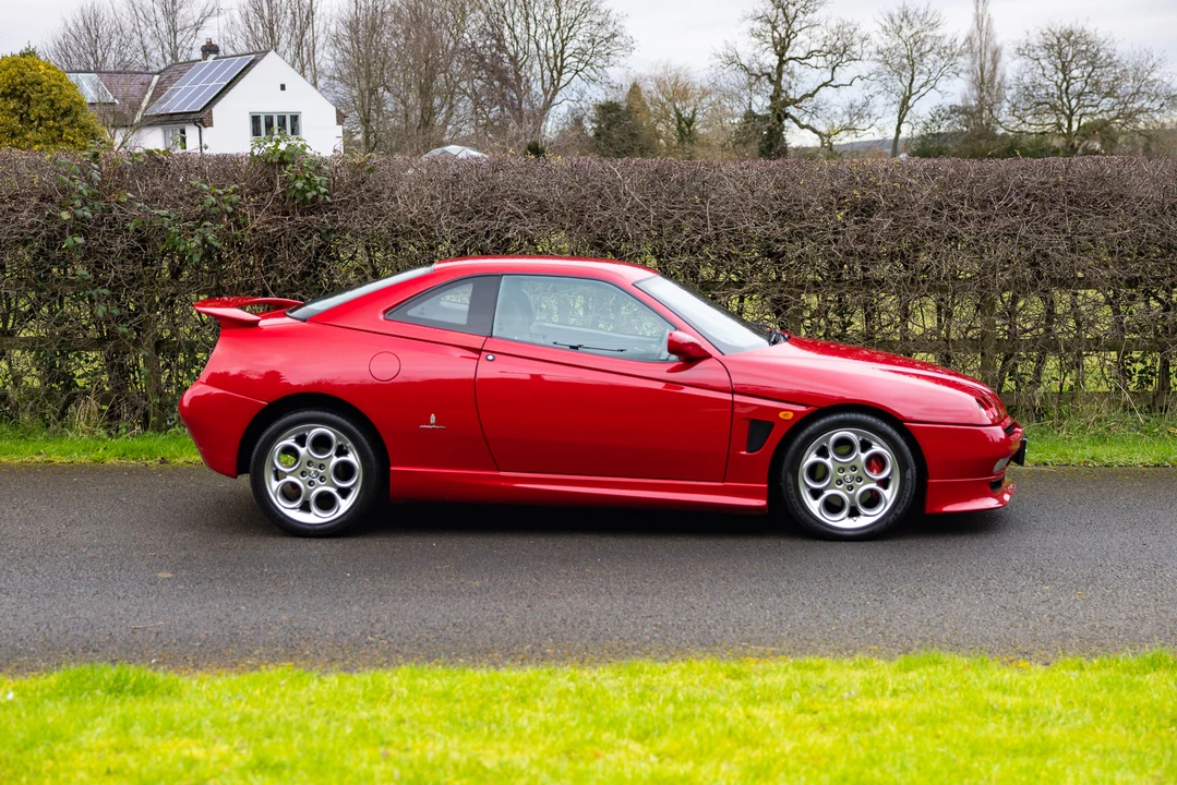 2001 Alfa Romeo 916 GTV & Spider - Image 14 of 31