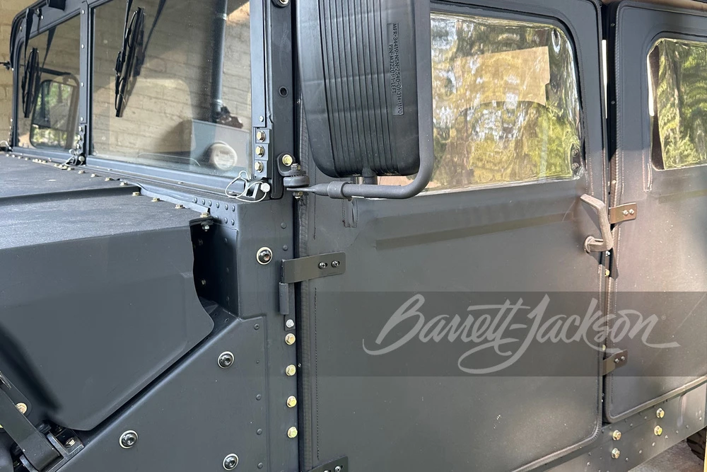 2001 AM General Hummer - Image 28 of 31