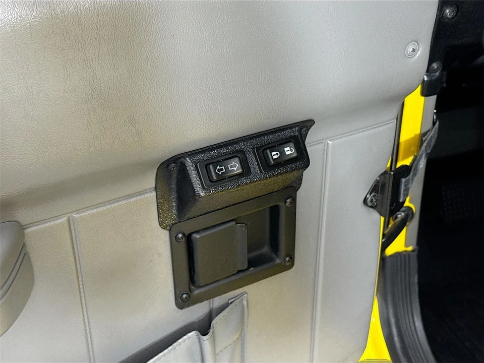 2001 AM General Hummer - Image 10 of 14