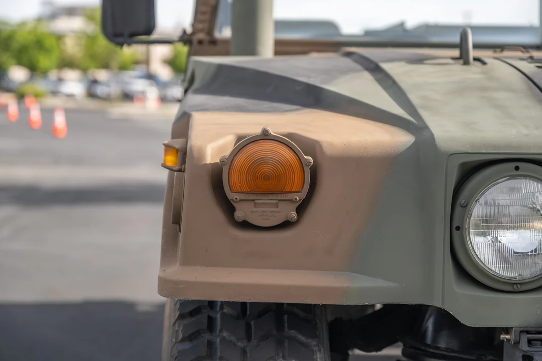 2001 Hummer HMMWV - Image 14 of 31