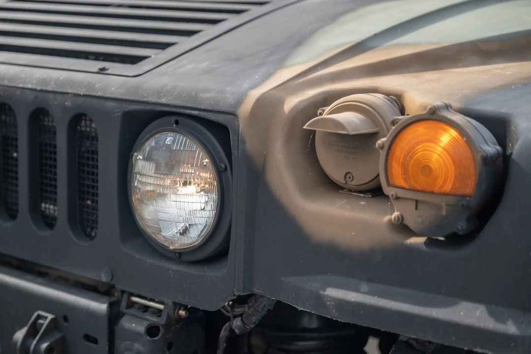 2001 Hummer HMMWV - Image 24 of 31