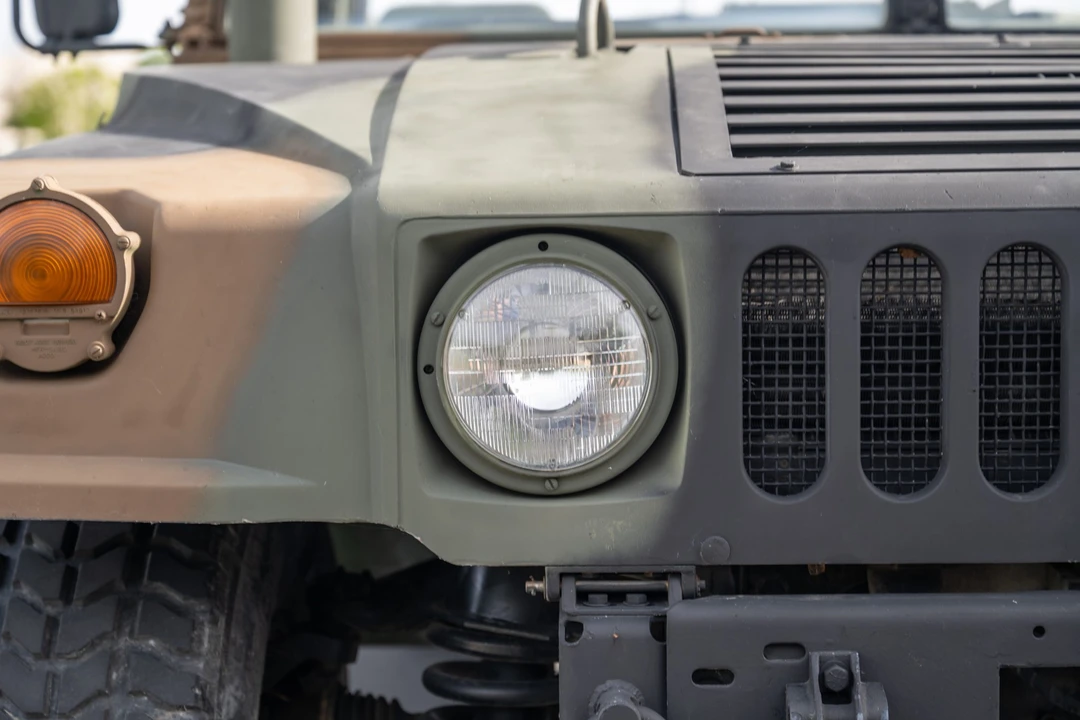 2001 Hummer HMMWV - Image 12 of 31