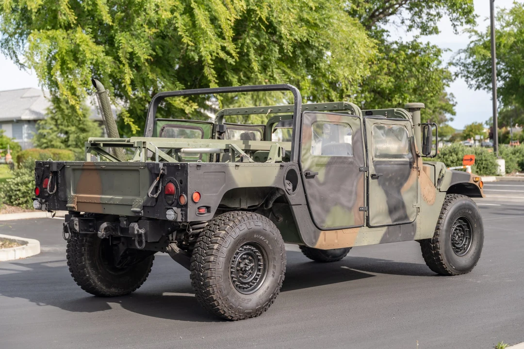 2001 Hummer HMMWV - Image 5 of 31